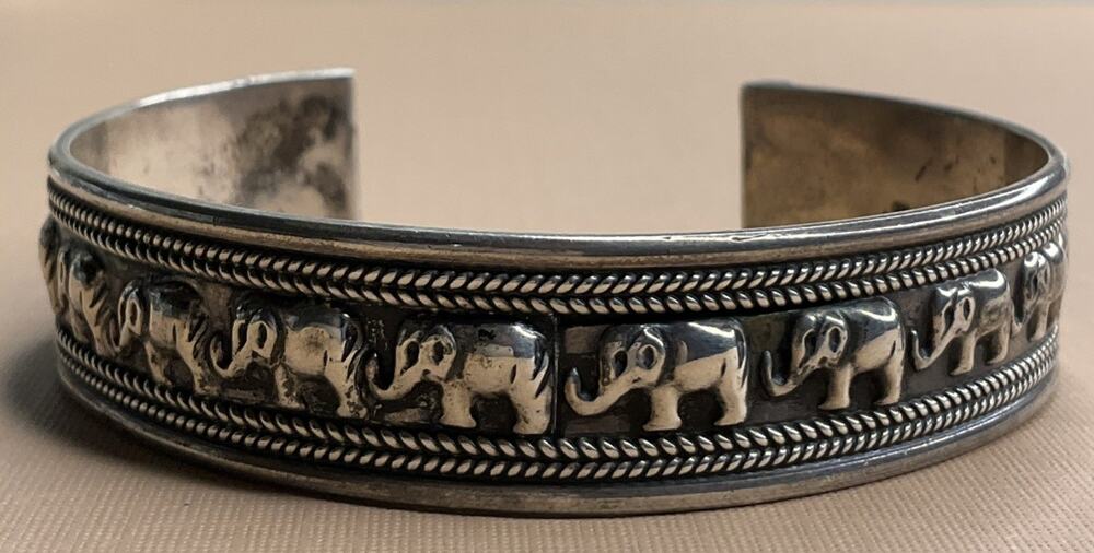 925 Sterling Silver Elephant Cuff Bracelet 27g Oxidized Rope Detail Vintage